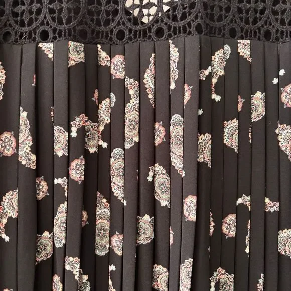 DR2 by Daniel Rainn L pleat back black crochet detailed paisley Pockets V-neck d - Picture 6 of 16